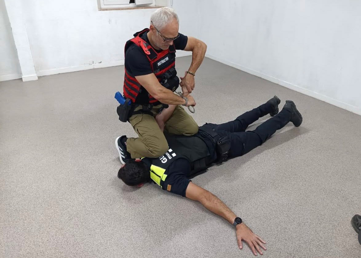Jornada sobre técnicas policiales básicas